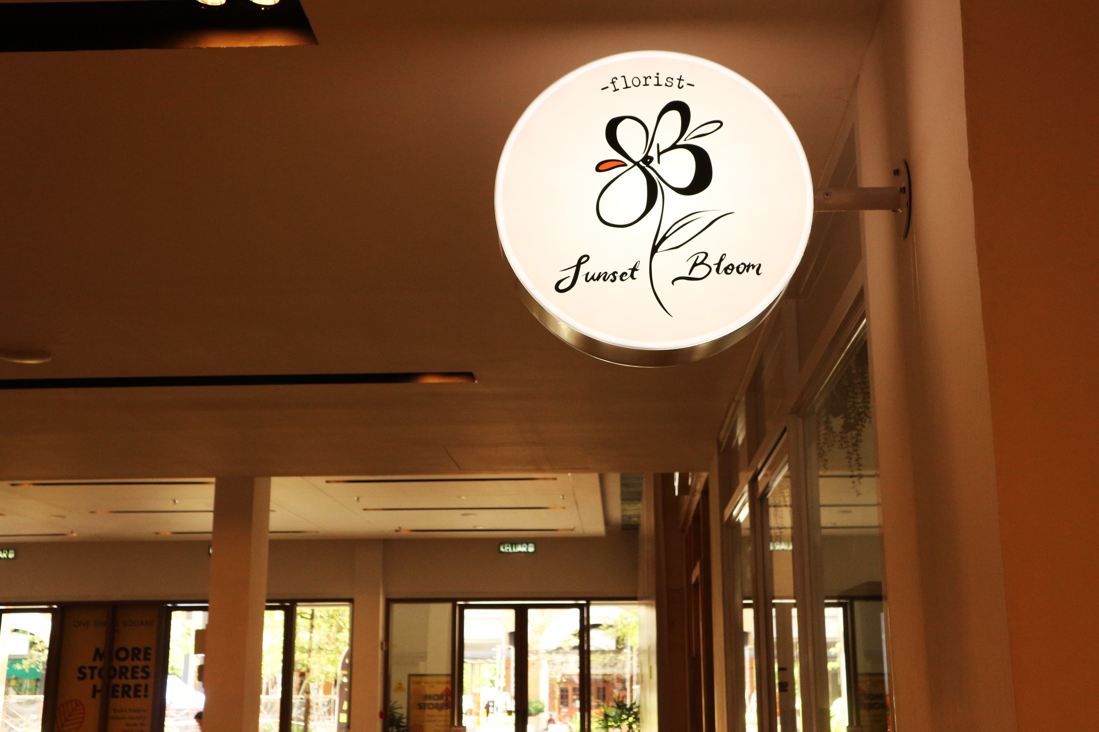 Sunset bloom logo
