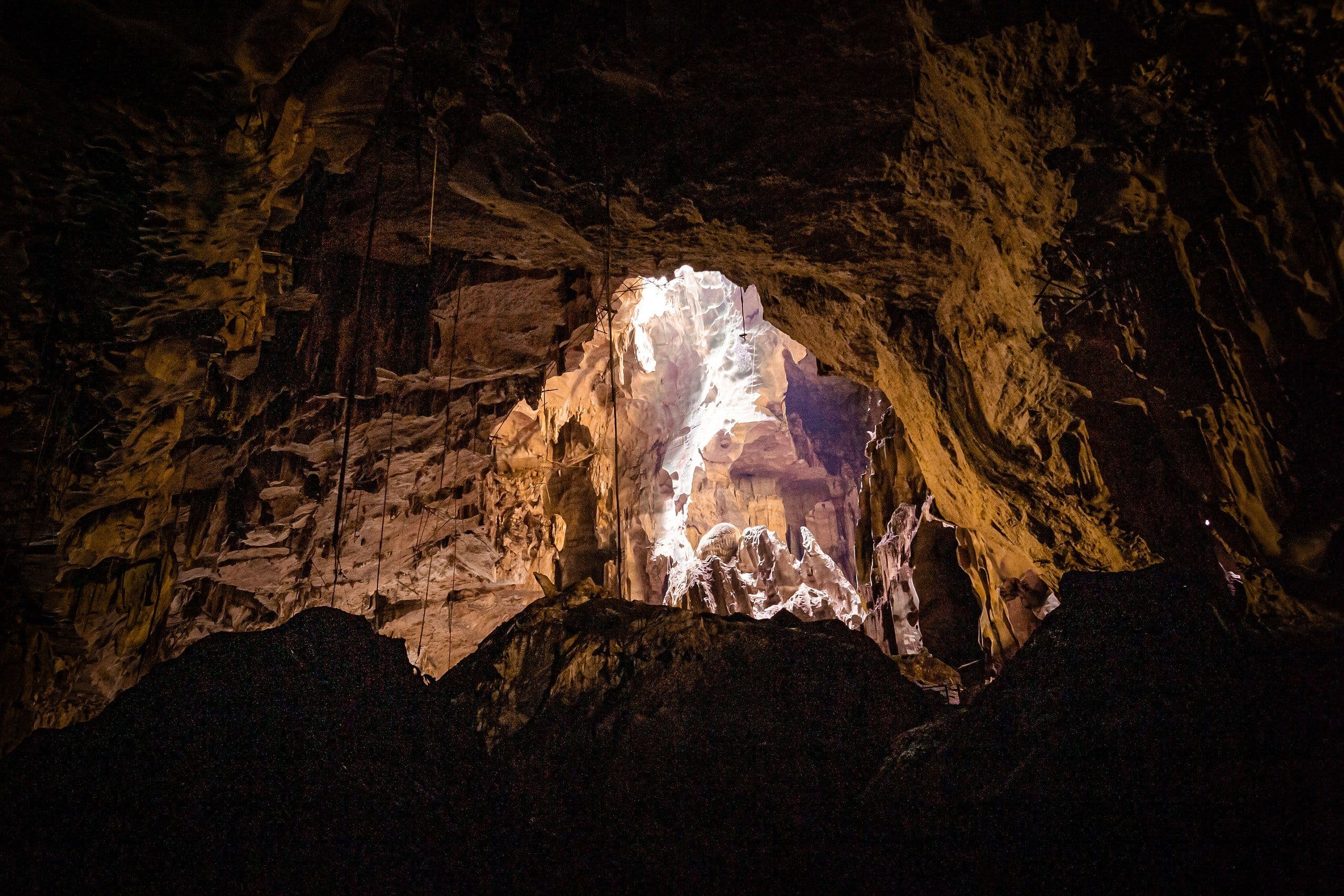 Batu Niah Cave image